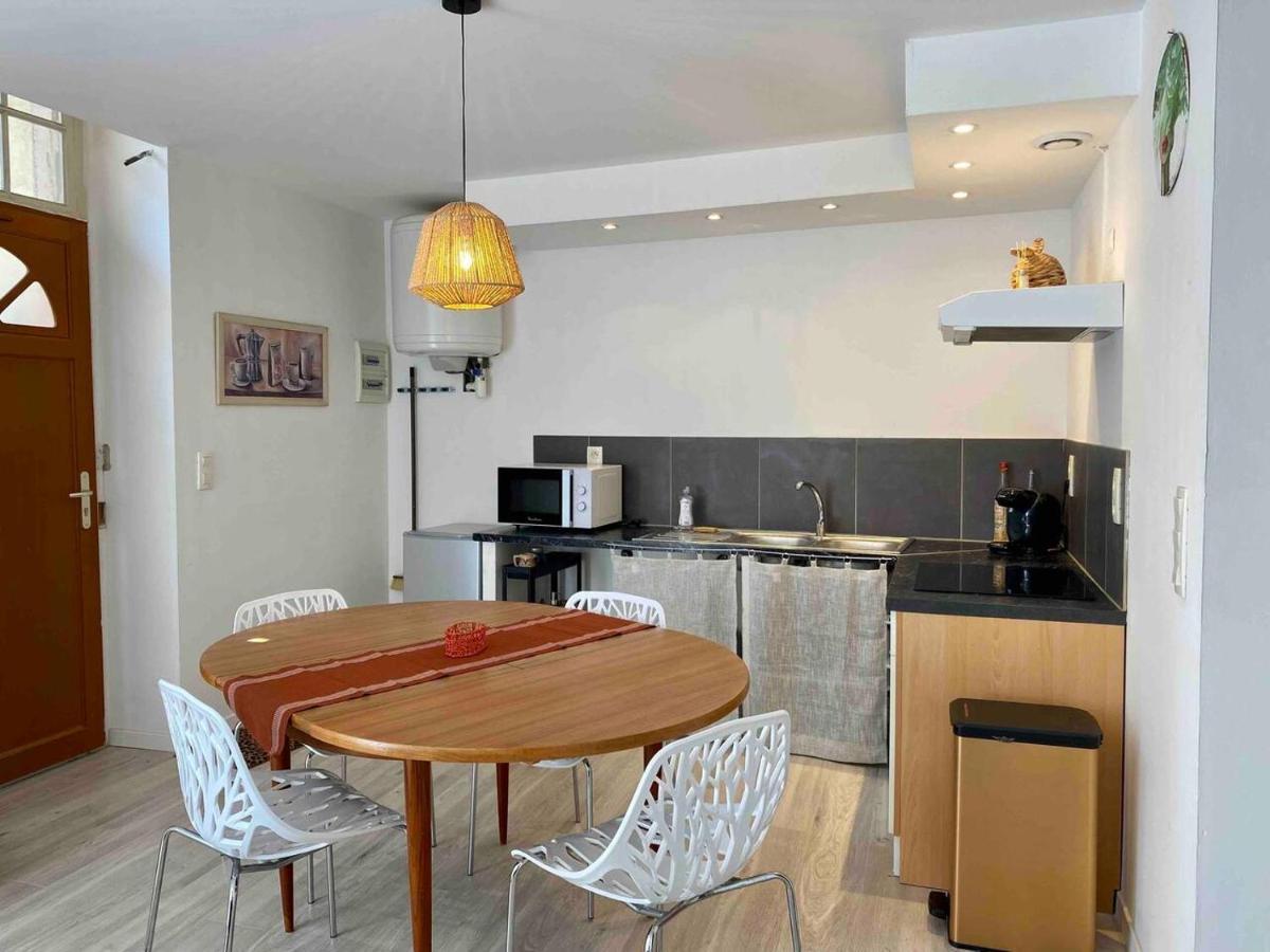 Accueillant Petit T2 Coeur De Centre Ville Lézignan-Corbières Extérieur photo
