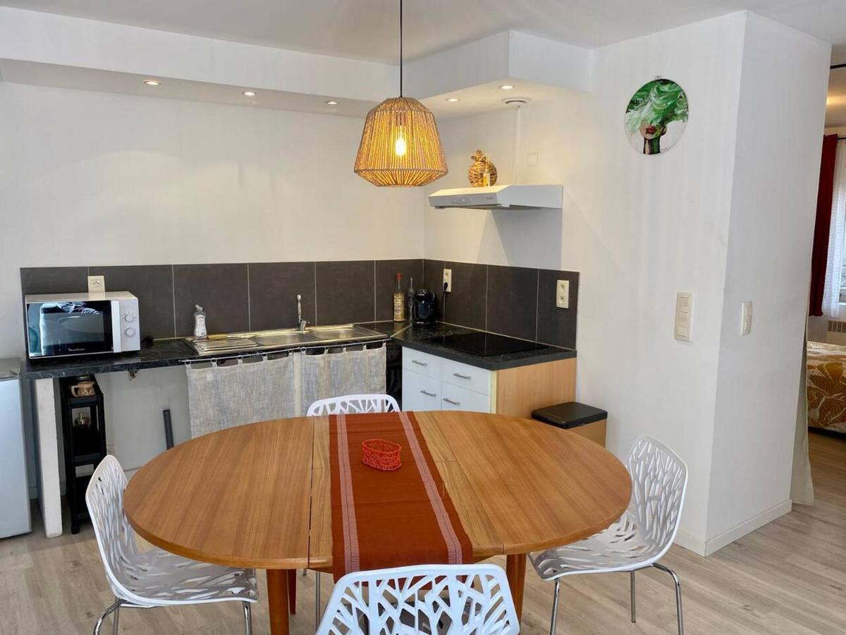 Accueillant Petit T2 Coeur De Centre Ville Lézignan-Corbières Extérieur photo